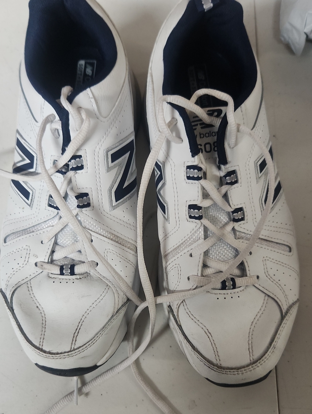 New Balance 608
